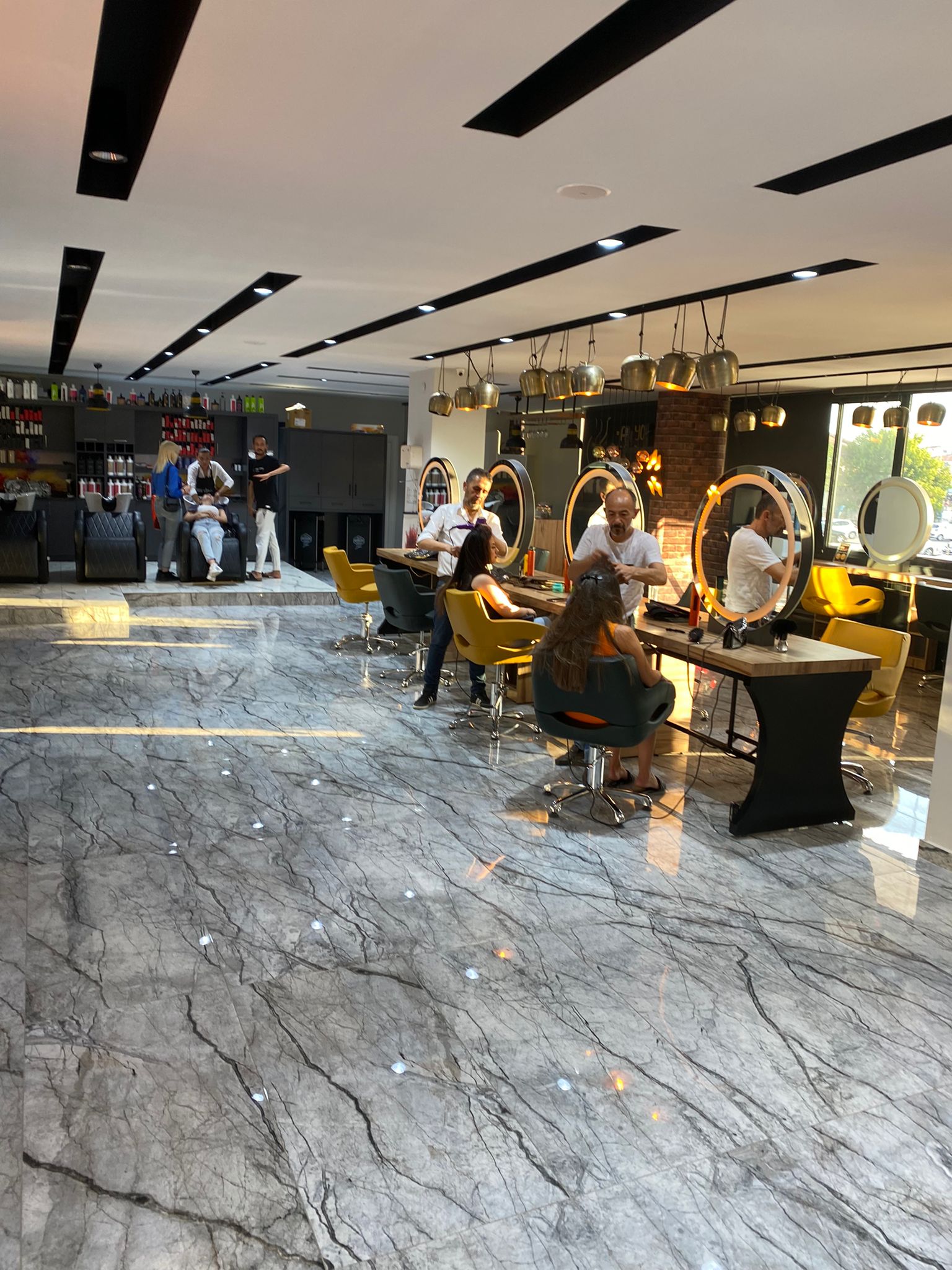 ZEN VİP KUAFÖR & GÜZELLİK SALONU